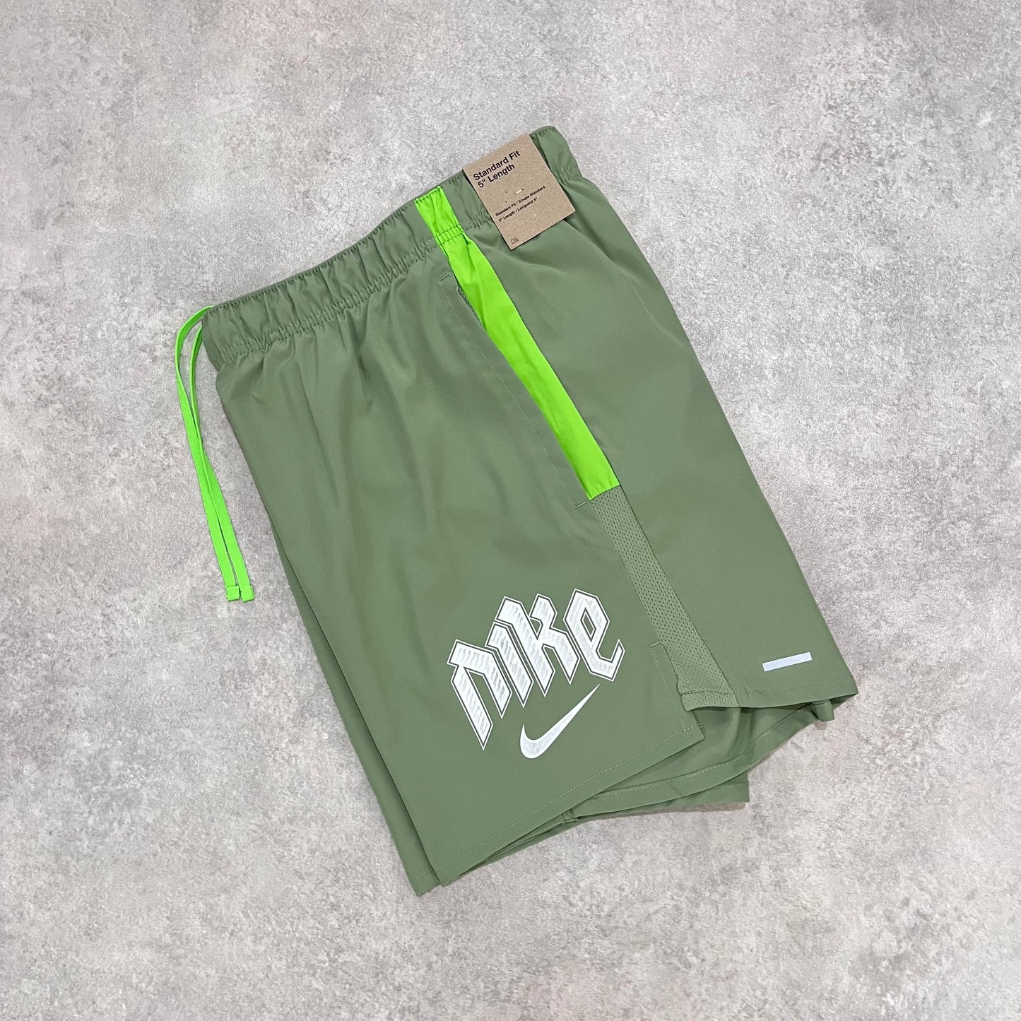 Nike Run Division Miler Set