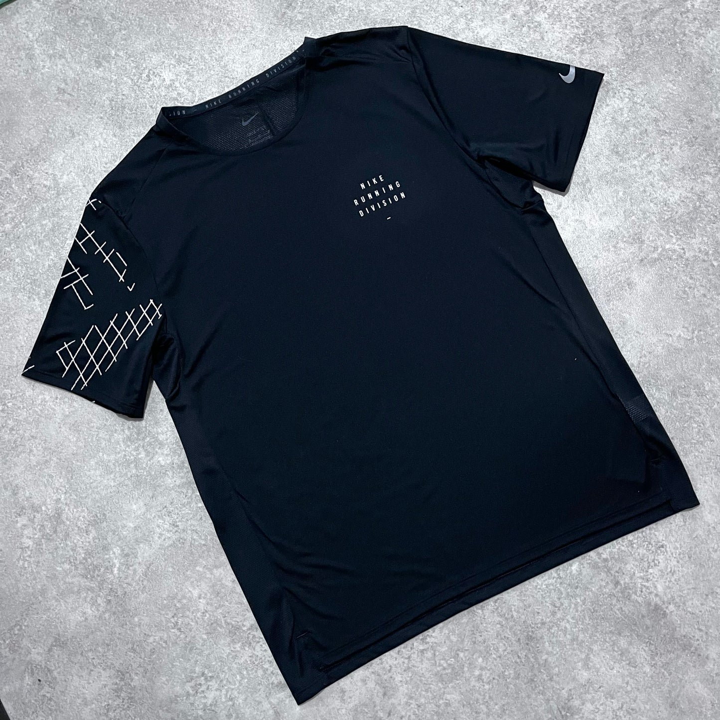 Nike Rise Run Division T-Shirt