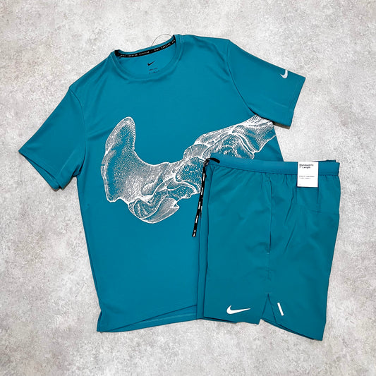 Nike Run Division Miler Set