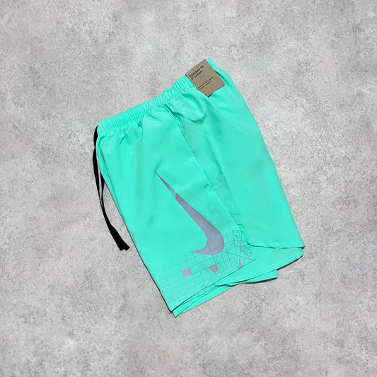 Nike Challenger 5” Shorts
