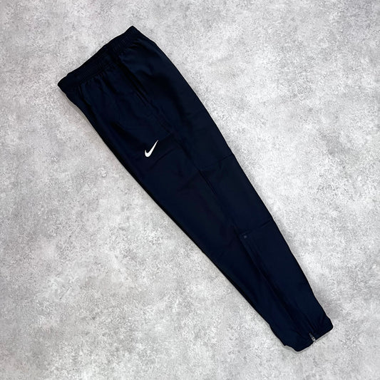 Nike Woven Challenger Joggers