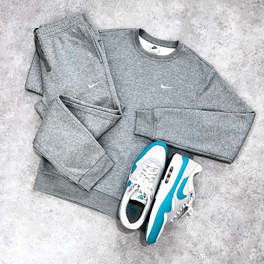 Nike Essentials Tracksuit
