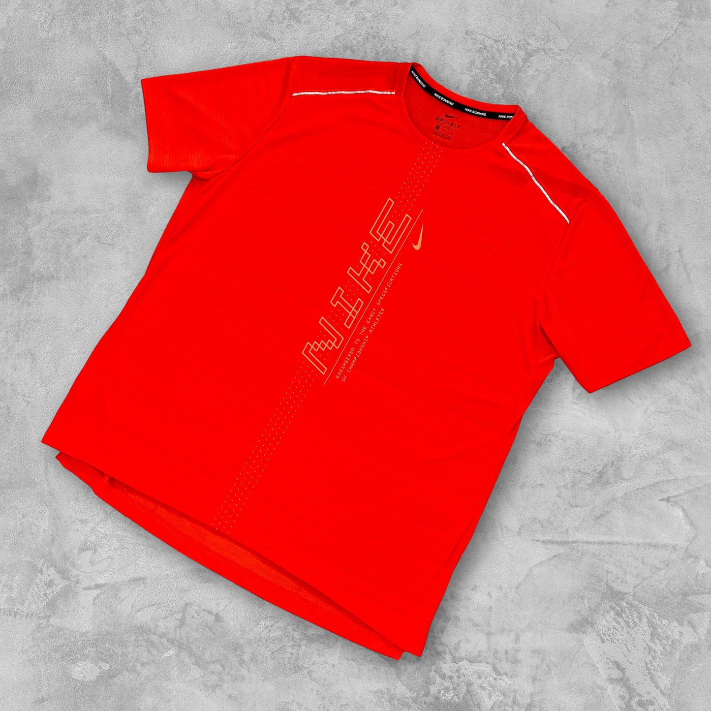 Nike Emblem 1.0 Miler