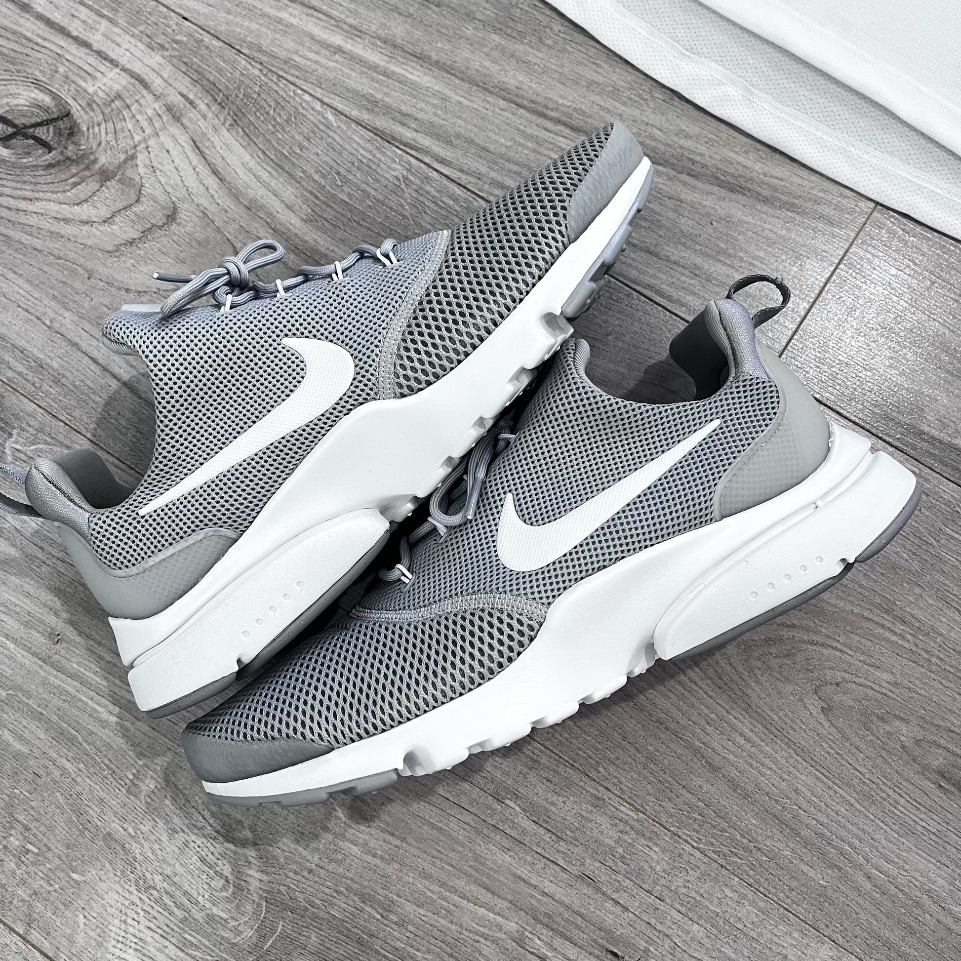 Nike presto grise clearance